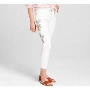 Universal Threads Embroidered Skinny Jean